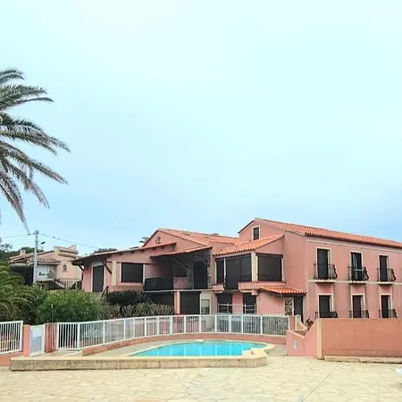 Petit A 50m A Pied De La Apartamento *